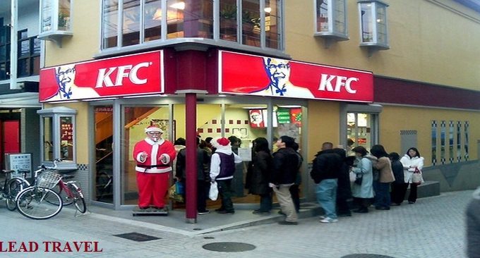 ăn KFC trong lễ giáng sinh