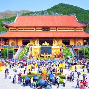 du lịch chùa Ba Vàng Quảng Ninh